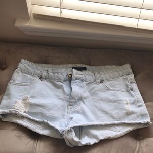 Denim shorts (cheeky)